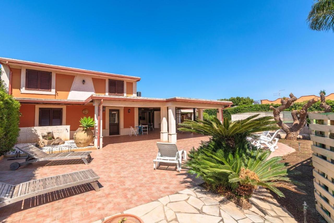 אונינה Villa Con Piscina Al Mare מראה חיצוני תמונה