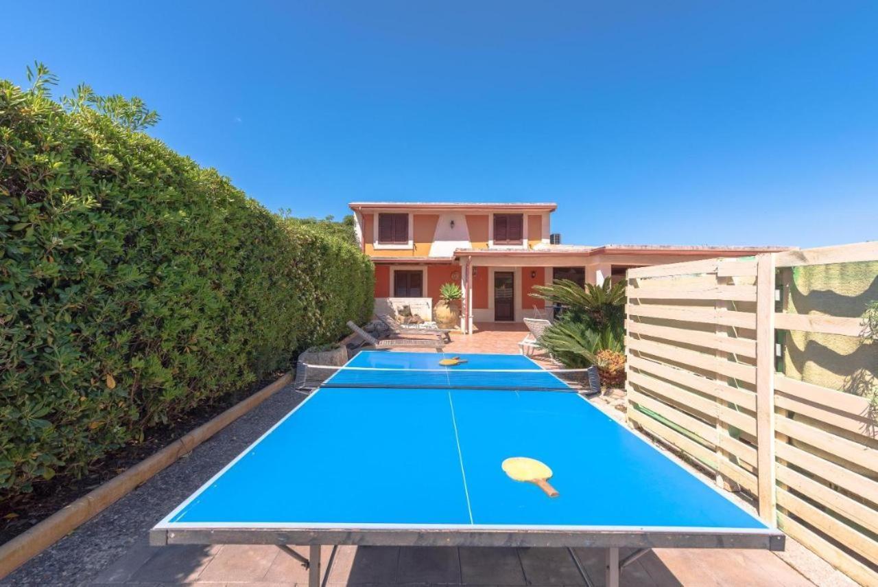 אונינה Villa Con Piscina Al Mare מראה חיצוני תמונה
