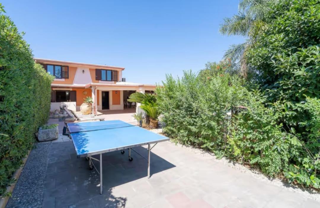 אונינה Villa Con Piscina Al Mare מראה חיצוני תמונה