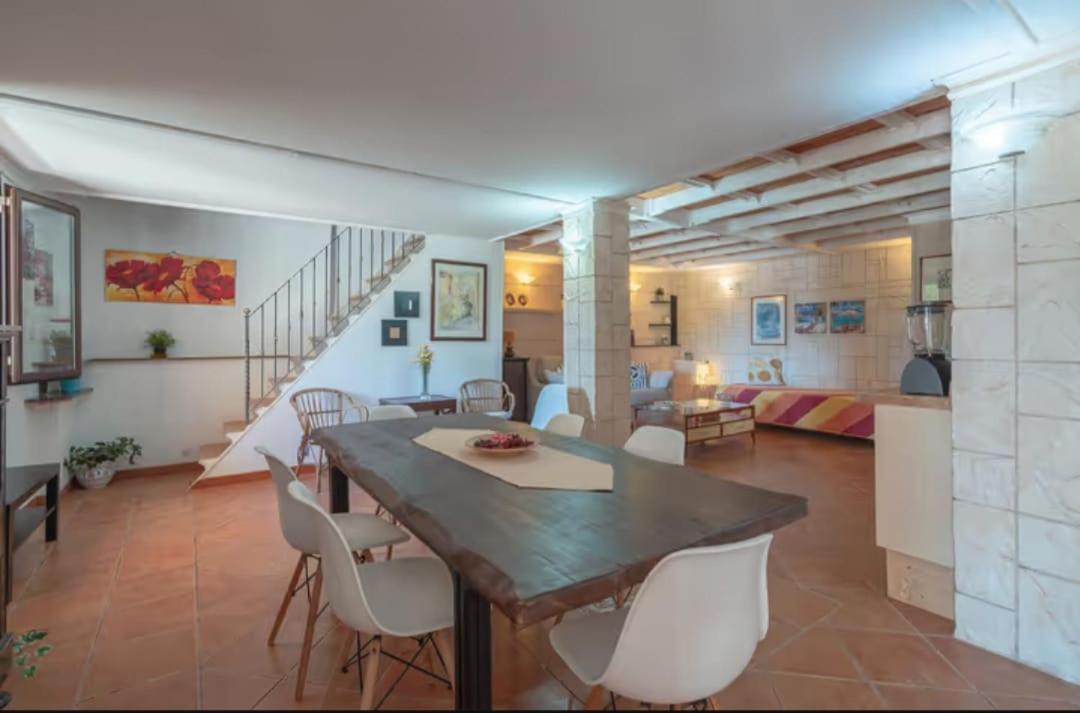 אונינה Villa Con Piscina Al Mare מראה חיצוני תמונה