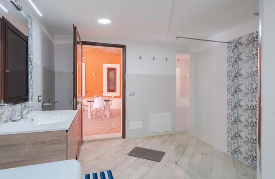אונינה Villa Con Piscina Al Mare מראה חיצוני תמונה